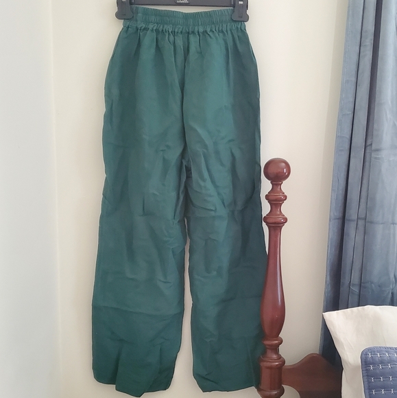 Tradlands Paloma Linen Pants in Emerald - Picture 10 of 12